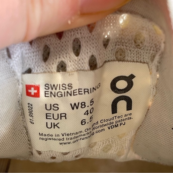 On Cloud Cloudmaster Running Shoes Size 8.5 Women’s - Picture 12 of 12